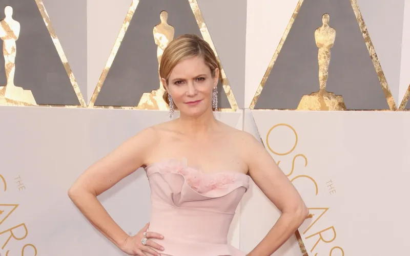 'Far Cry' ficha a Jennifer Jason Leigh y otros actores para su serie en FX