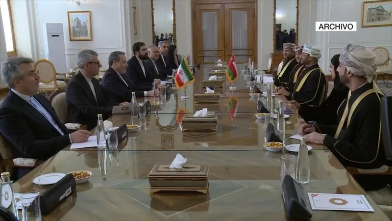 Irán rechaza plazo de EEUU y avanza diálogo con Omán sobre Ormuz