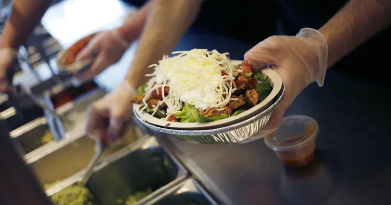 Chipotle pone a prueba el éxito de sus bowls y burritos en México de la mano de Alsea