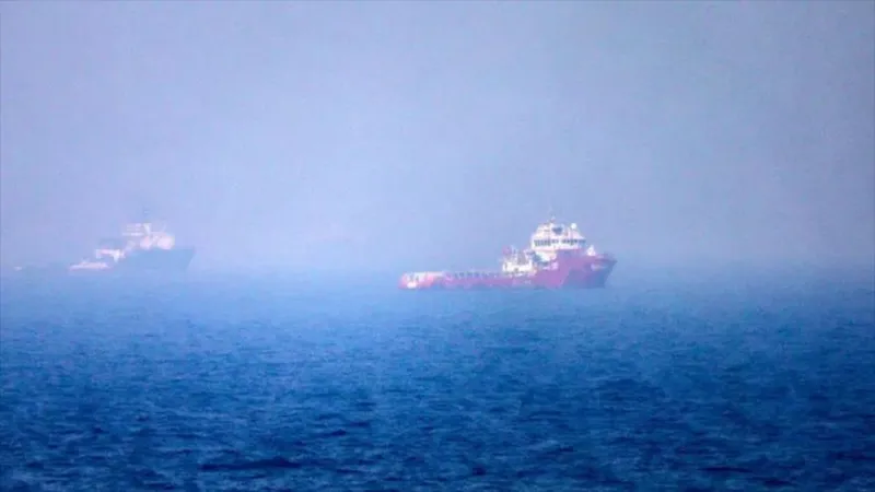 Irán ataca dos superpetroleros inducidos por EEUU a cruzar ruta minada en Ormuz