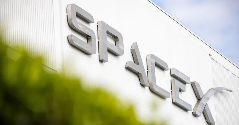 Tesla revela casi US$900 millones en negocios cruzados con SpaceX y xAI desde 2023