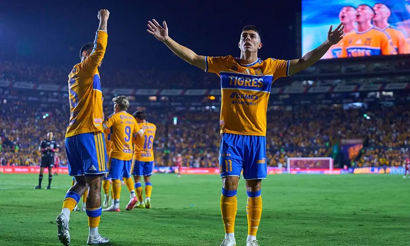 Juan Brunetta tomó el mando y Tigres frenó al líder Toluca