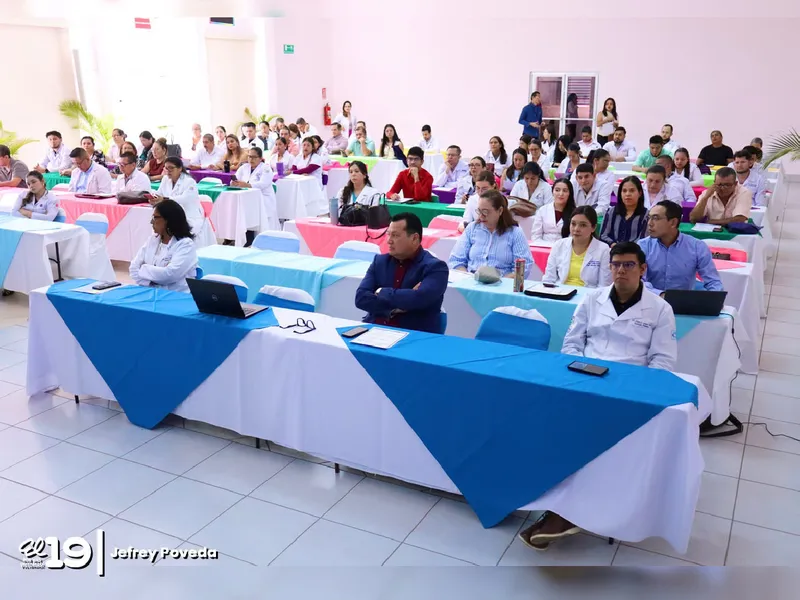 Pediatras de Nicaragua actualizan conocimientos para fortalecer la atención infantil