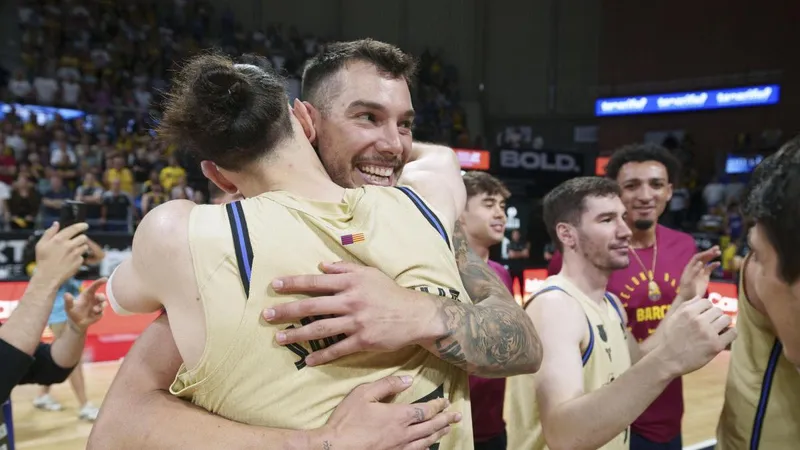 76-85: El Barça resuelve por la vía rápida y vuelve a la final tres años después