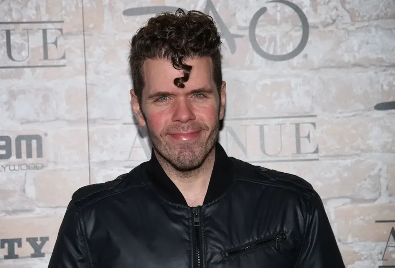 Perez Hilton obtuvo permiso para visitar a sus hijos bajo supervisión