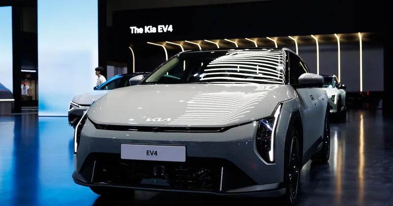 Kia desafía caída de la demanda mundial de automóviles mientras la guerra impulsa los eléctricos