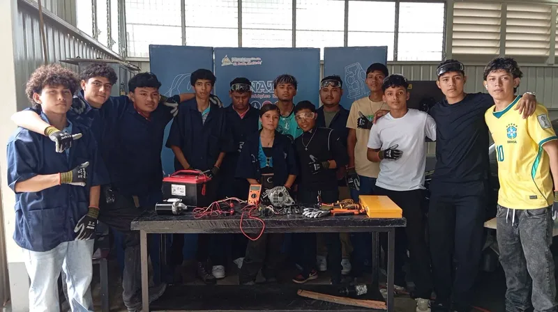 Centros tecnológicos del país inician segundo semestre conmemorando Julio Victorioso