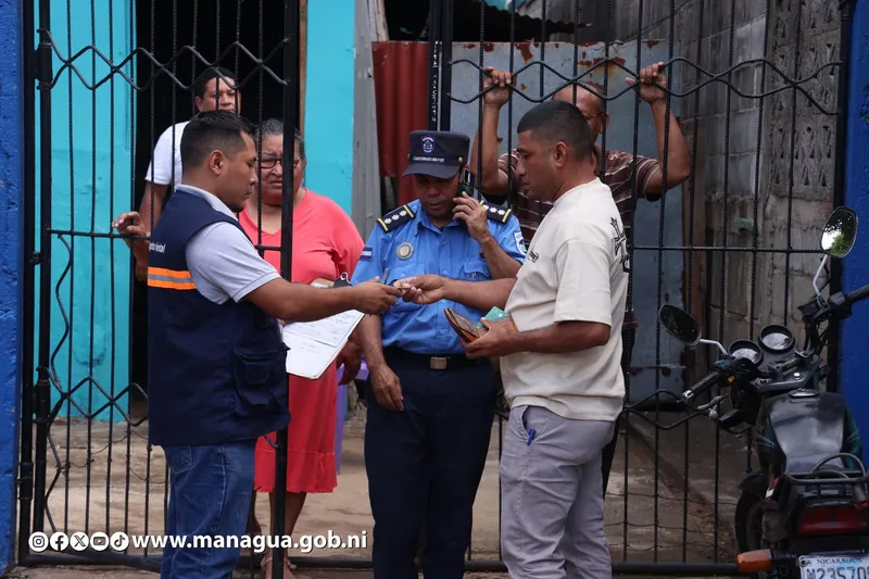 Alcaldía de Managua aplica “tarjeta roja” y envía al depósito a los primeros vehículos por botar basura