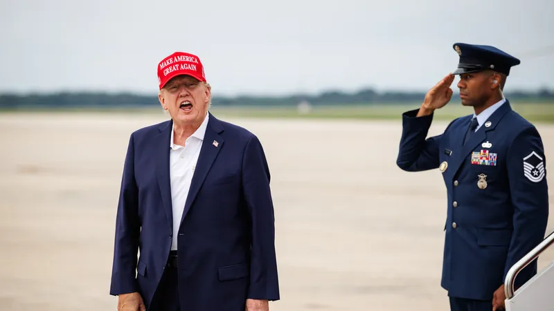 Trump le da un consejo a Irán en plena guerra