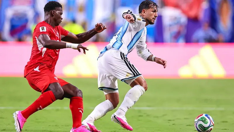Reconocen un error arbitral que pudo cambiar el destino del Argentina-Suiza en el Mundial