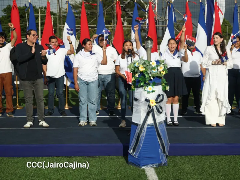Entre orgullo y patriotismo la Juventud Presidente recibe la Antorcha Centroamericana