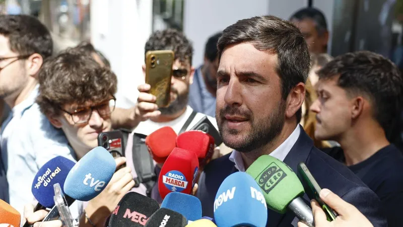 "Vamos a Cataluña a dar la cara, para los que dicen que nos ponemos de perfil con el caso Negreira"