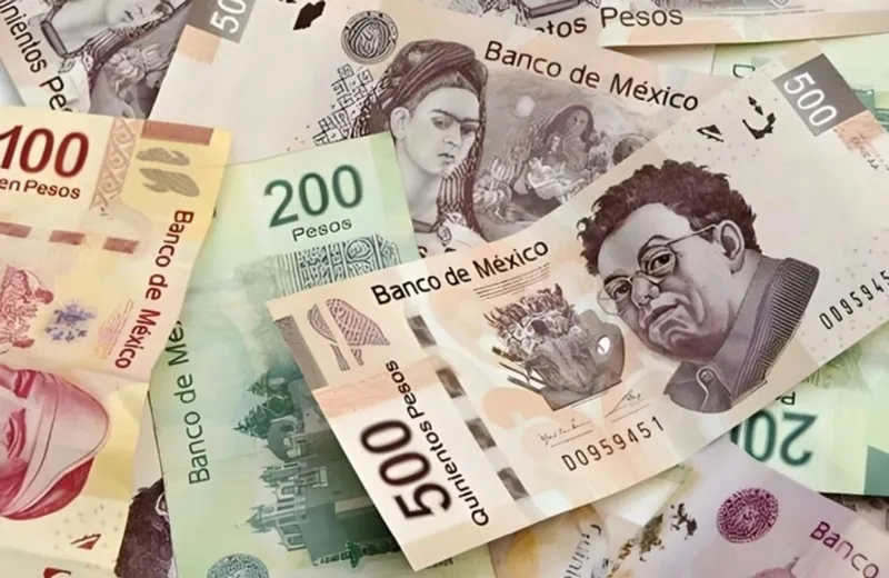 Arranca el peso con depreciación; cotiza en 17.36 por dólar