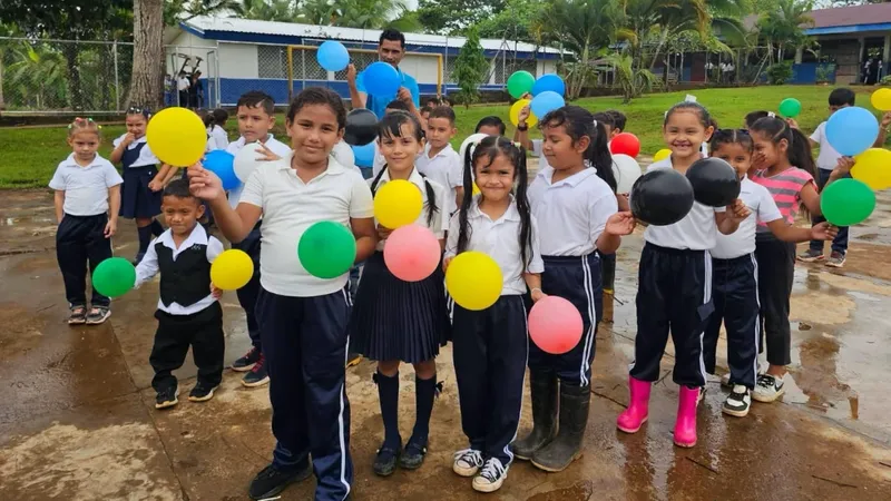Alcaldía de Bluefields entrega mejoras al Centro Educativo Edwin Baltodano en Kukra River