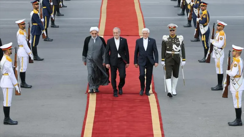 Pezeshkian: Irán tiene 15 vecinos y enemigo no puede bloquearnos fácilmente