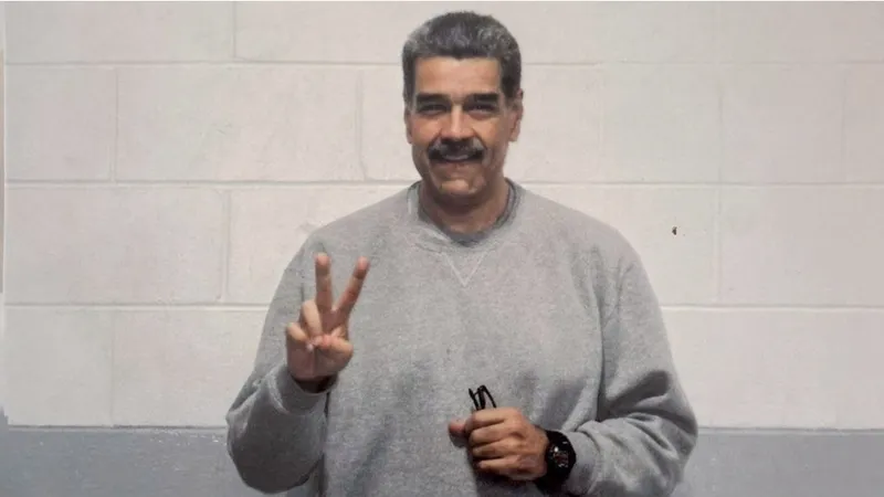 Publican fotos de Maduro con un mensaje desde la cárcel