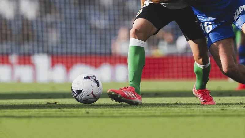 Hoy tienes fútbol gratis de LaLiga EA Sports: cómo ver el Racing vs Elche