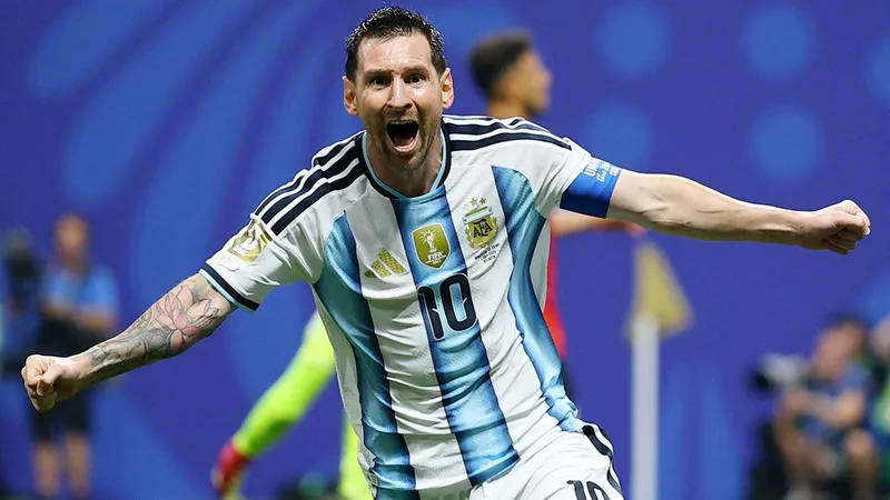 Lionel Messi rescata a la Selección Argentina y la pone en cuartos de final