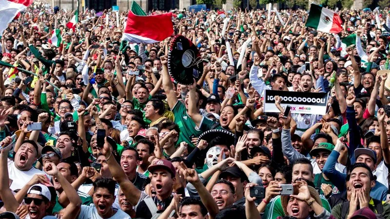 Más de 1,3 millones de personas se dieron cita en la capital de México para ver el partido contra Inglaterra
