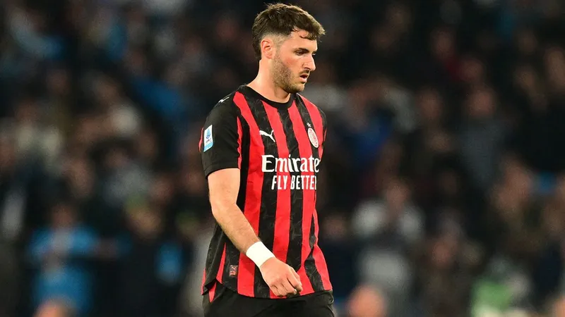 El Milan no se ha olvidado por completo de Santiago Giménez