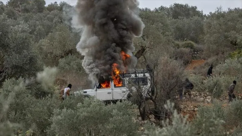 Colonos israelíes secuestran a 7 palestinos durante cosecha en Cisjordania