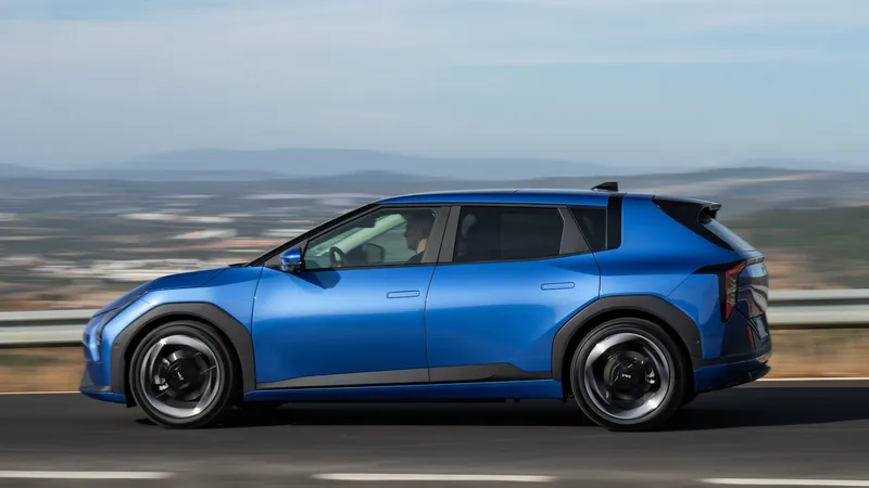 Este KIA de menos 30.000 € con 625 km de autonomía se ha convertido en el coche eléctrico más limpio de Europa según Green NCAP