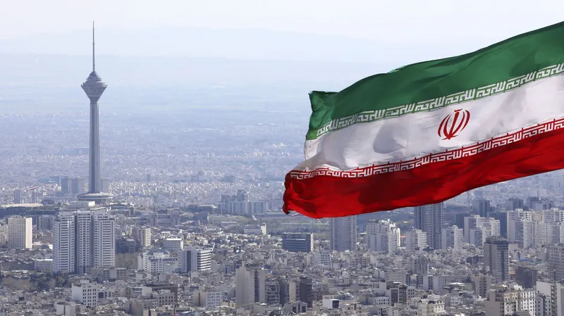 Irán responderá con dureza a cualquier incumplimiento de EEUU del memorando, advierten las autoridades