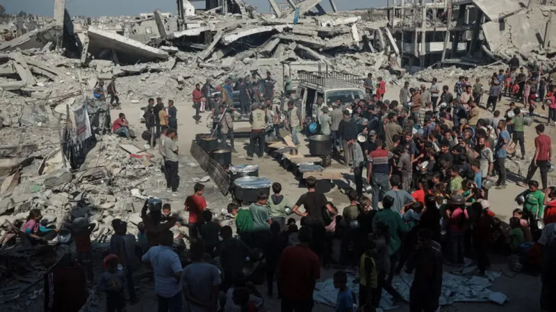 Israel renombra plan para la salida de palestinos de Gaza