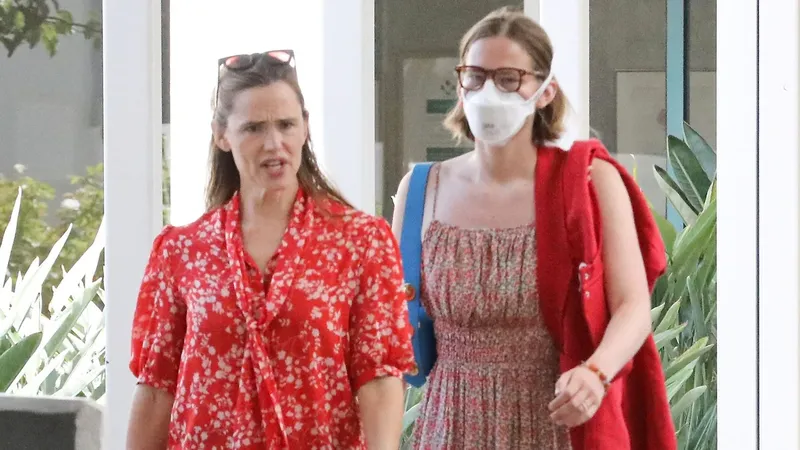 Violet, hija de Ben Affleck y Jennifer Garner, sorprende al dejarse ver sin mascarilla en una inusual aparición