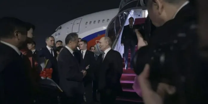 Putin llega a China bajo un recibimiento de máximo protocolo
