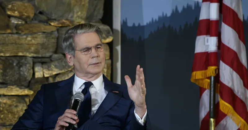 Bessent resta importancia a las preocupaciones por la financiación de la IA y las tasas de la Fed