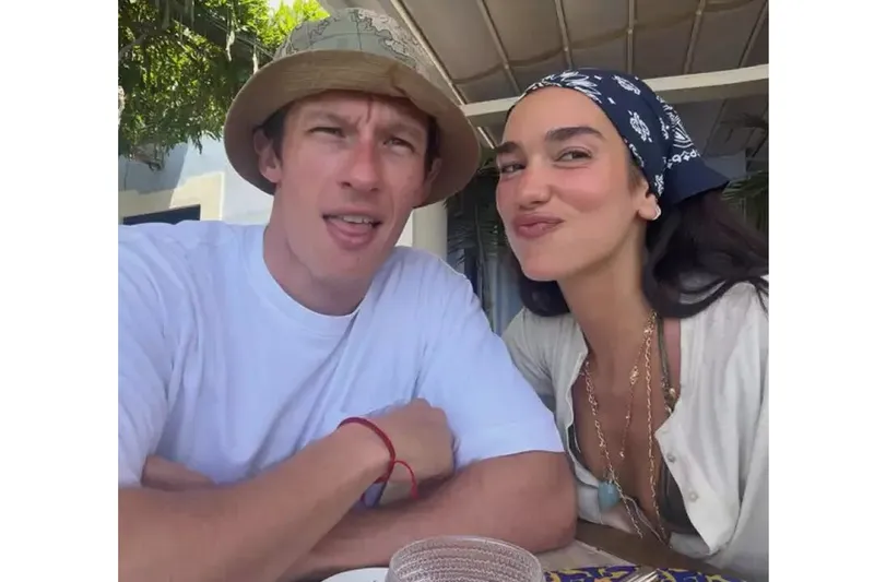 Dua Lipa y Callum Turner disfrutan su luna de miel en Italia