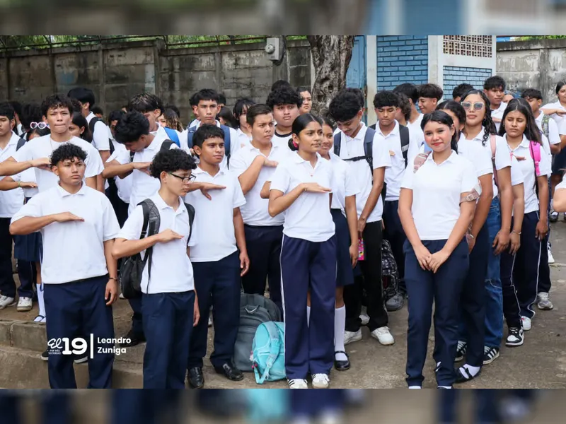 Comunidad educativa honra legado y memoria del General Benjamín Zeledón