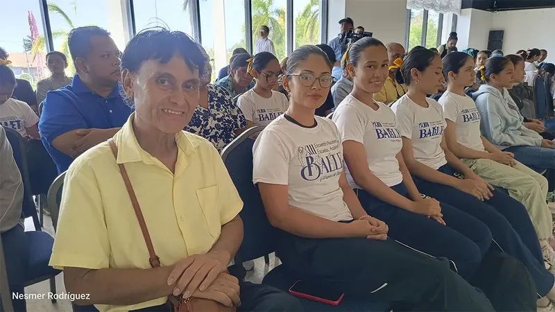 Juventud artística profundiza en la historia y raíces del Palo de Mayo en Managua