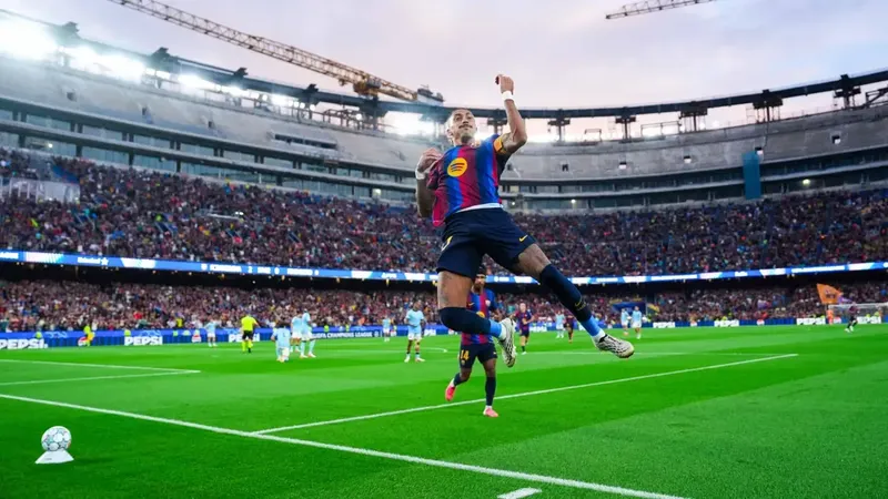 El debate del '9' puro: ¿Cómo juega mejor el Barça?