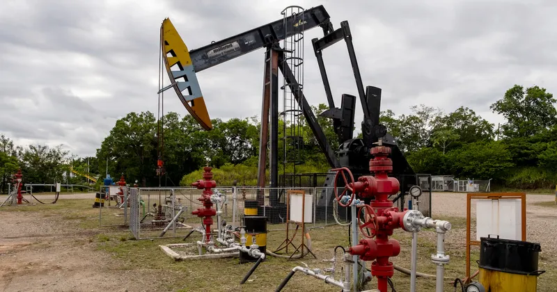 ¿Ecopetrol volverá a apostar por más petróleo? Ofertó por 25% de petrolera en Brasil