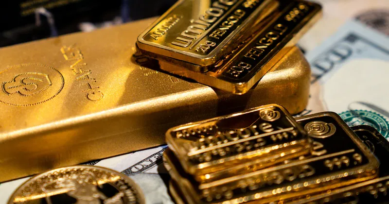 El oro es víctima del miedo a la inflación y rompe soporte clave por primera vez desde 2023