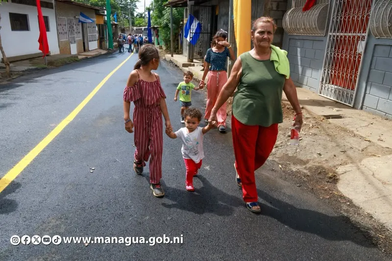 Managua: familias del barrio Luis Alfonso estrenan calles