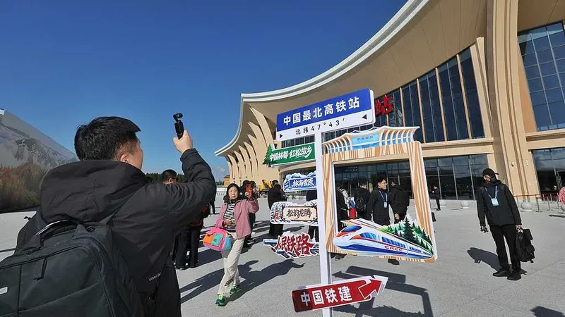Entra en servicio la línea de tren de alta velocidad ubicada más al norte de China