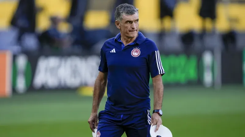 Terremoto en Olympiacos pone en peligro el gran momento de Armando Hormiga González en Grecia