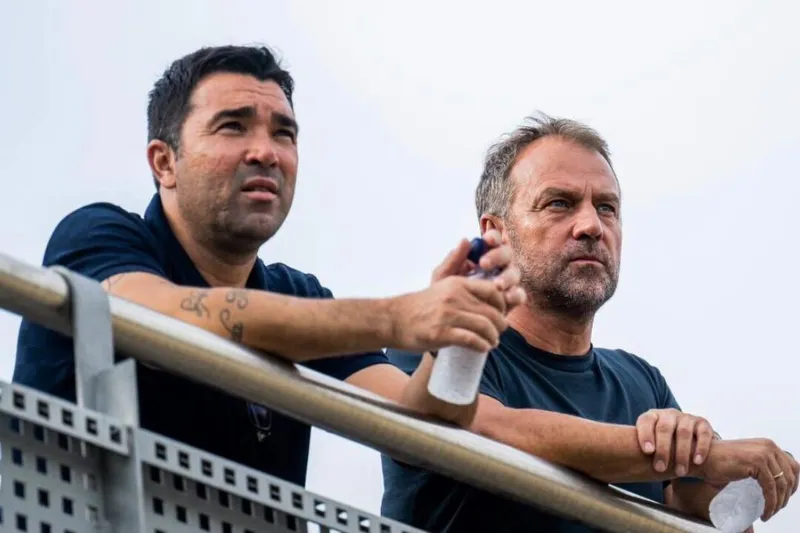 Flick mantiene abierta la búsqueda del ‘9’ para el Barcelona 2026