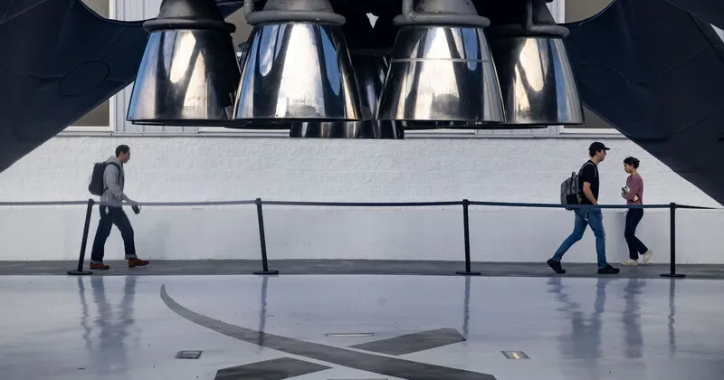 Los empleados de SpaceX buscan ahorrar millones en comisiones e impuestos antes de la OPI