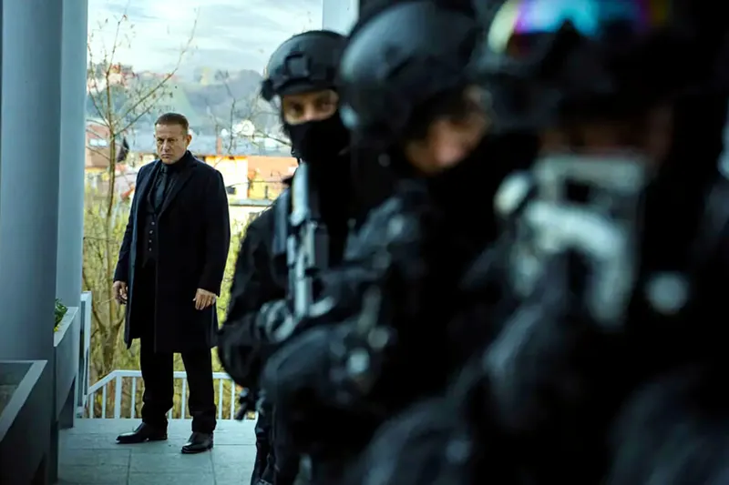 Alemania "ha prohibido" esta película por violenta, en PS5 pronto podrás jugar a su videojuego oficial