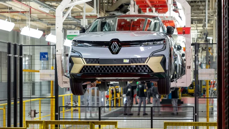 Europa tiene objetivos 'verdes', pero la industria avisa: sin fábricas propias no habrá transición real