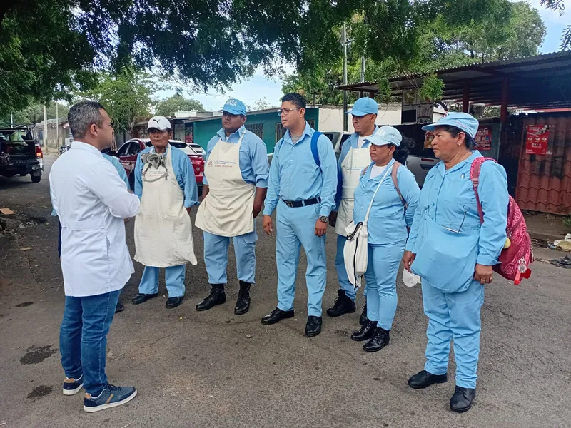 Brigadas del Ministerio de Salud Intensifican lucha antiepidémica en el barrio El Recreo
