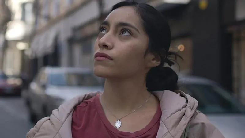 "Una película poderosa y conmovedora": llega a cines un drama que impactó a Diego Luna cuando lo leyó y decidió llevarlo al cine