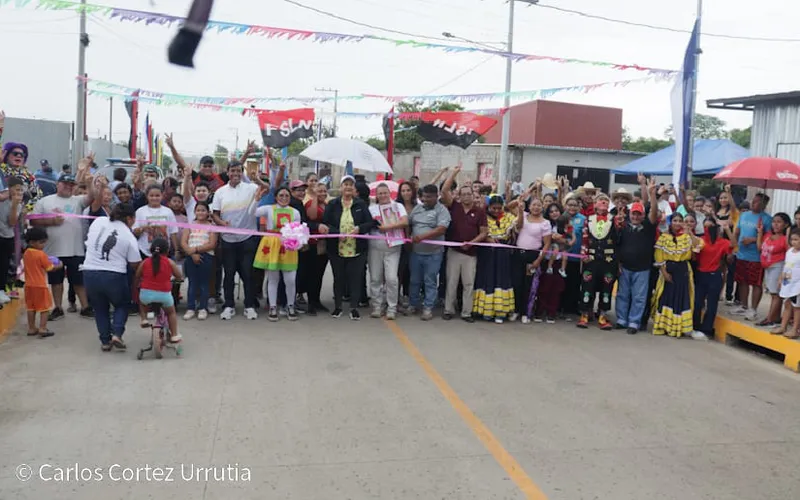 Familias de la Urbanización Villa Jerusalén reciben 50 cuadras de calles de concreto hidráulico