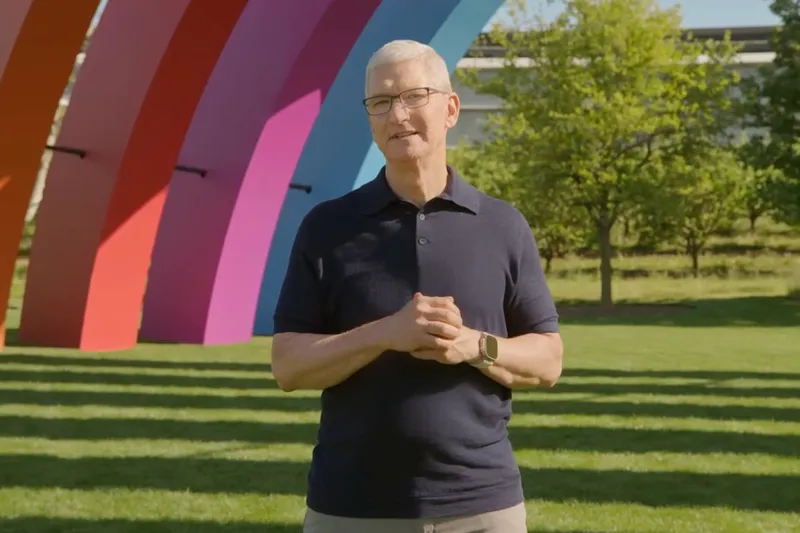 Tim Cook se despide con un sarao en el Apple Park: no faltó la mujer de Steve Jobs y hasta habló de su pareja