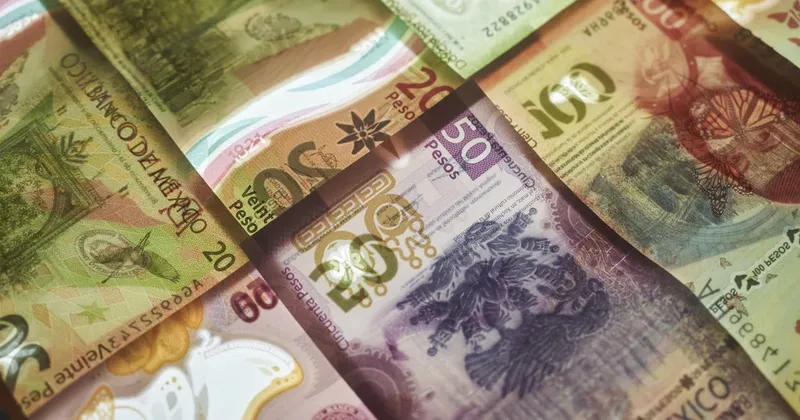 Peso mexicano cobra impulso mientras se desvanecen las subidas registradas en Brasil y Colombia
