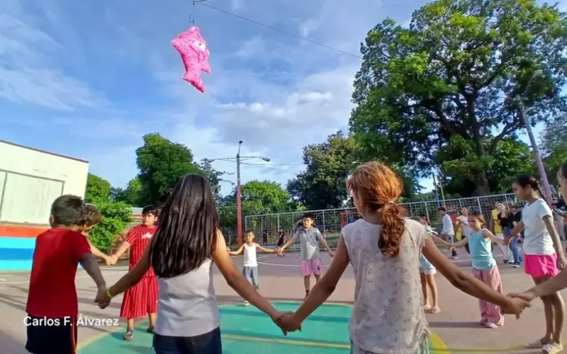 Promotoría Solidaria lleva tarde de alegría y recreación a familias del barrio Loma Linda
